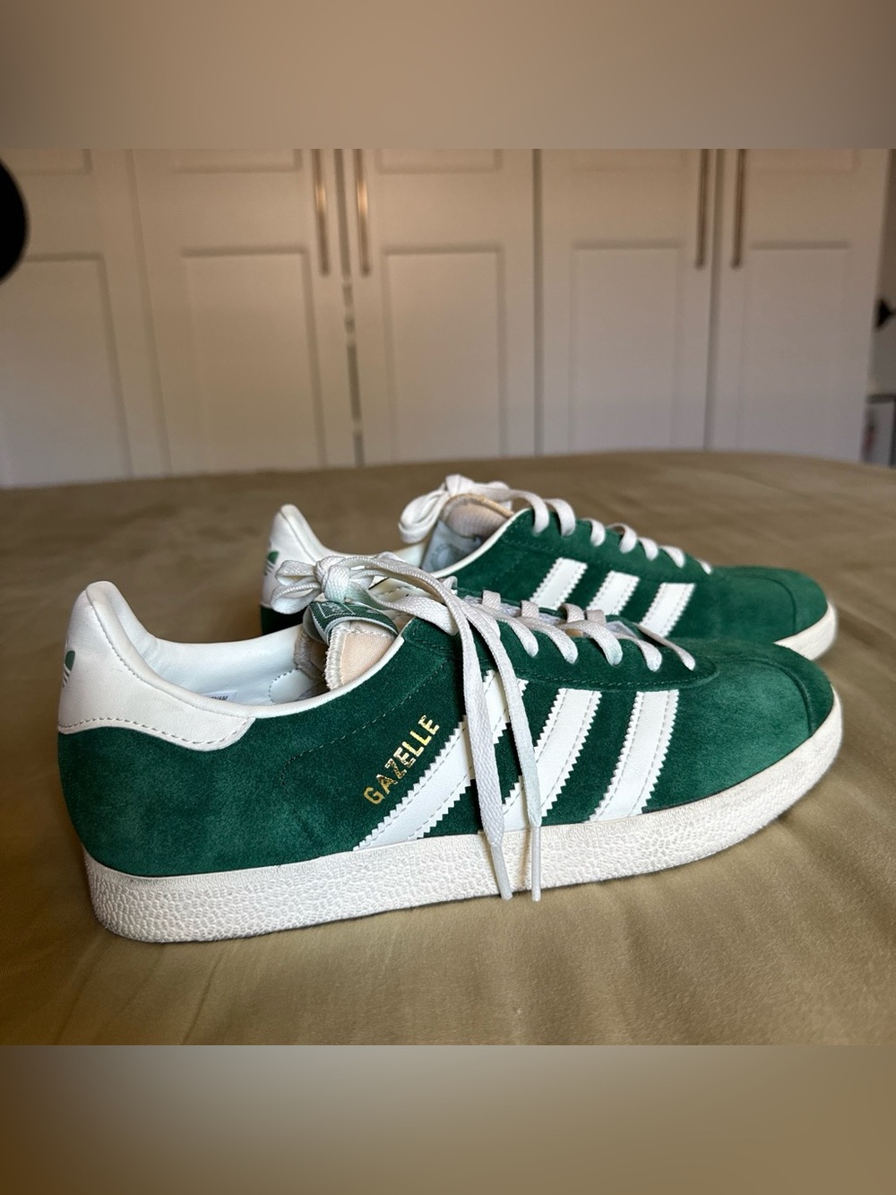 Adidas Gazelle Green Suede White Sneakers Men’s 7.5 Women’s 8.5